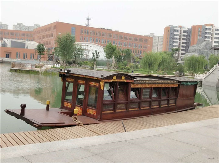 石家莊美術(shù)學(xué)院10米紅船（電力驅(qū)動(dòng)）